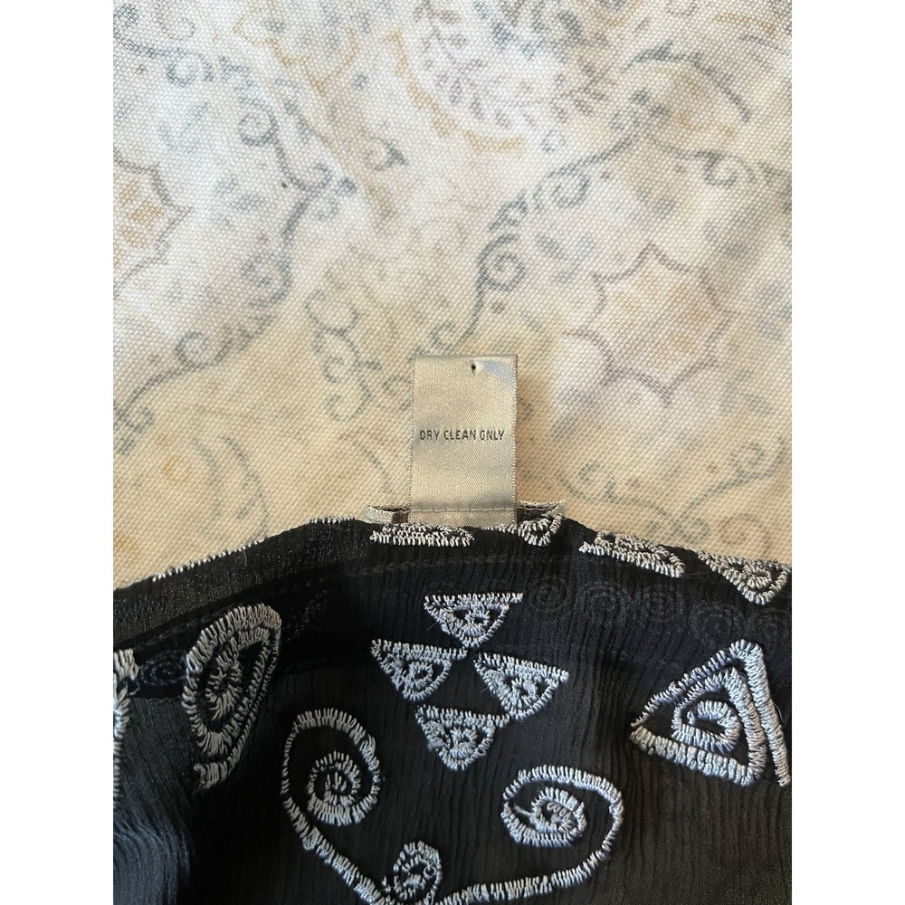Chico's Women's Lightweight Semi-Sheer Cover Up Tunic Size 1 Black White Embroid - Picture 10 of 10